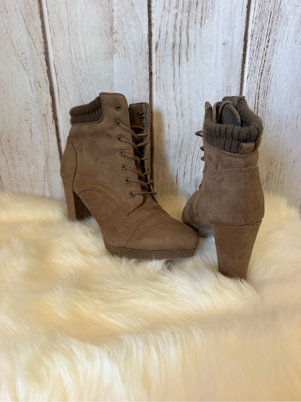 Charlotte Russe Lace-Up Platform Booties Brown Suede Knit Collar Ankle Boots 8